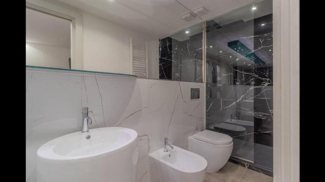 Governo Vecchio Guesthouse Navona Rome Bagian luar foto