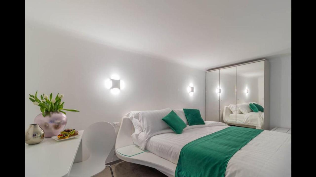 Governo Vecchio Guesthouse Navona Rome Bagian luar foto